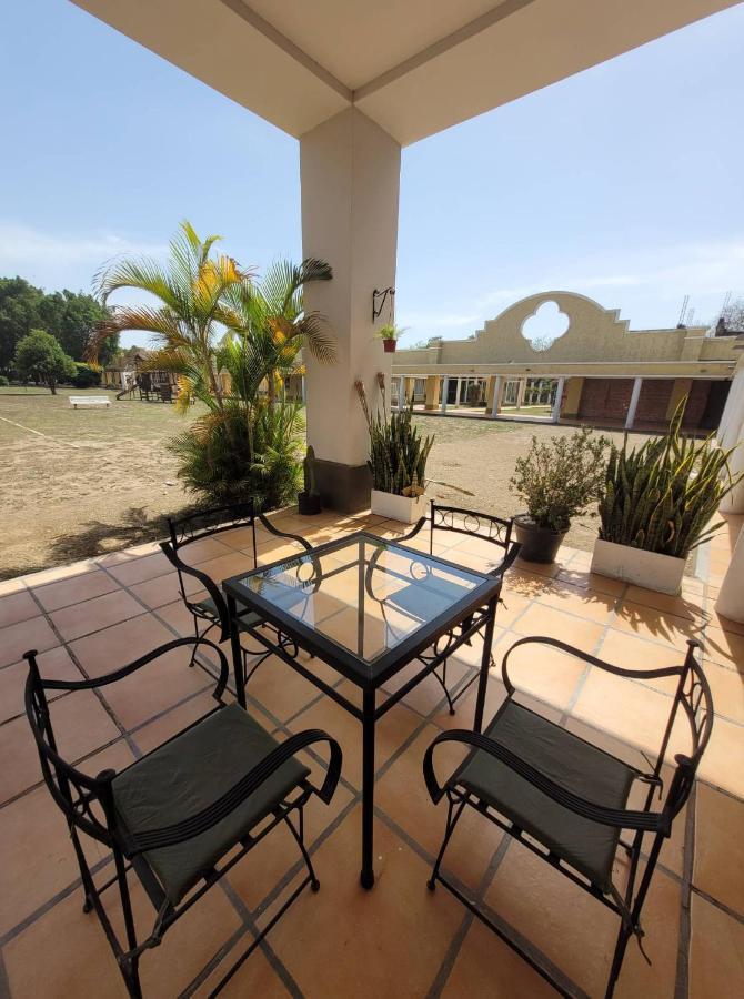 Hotel Portico Norte Tartagal Buitenkant foto