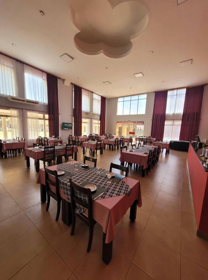 Hotel Portico Norte Tartagal Buitenkant foto
