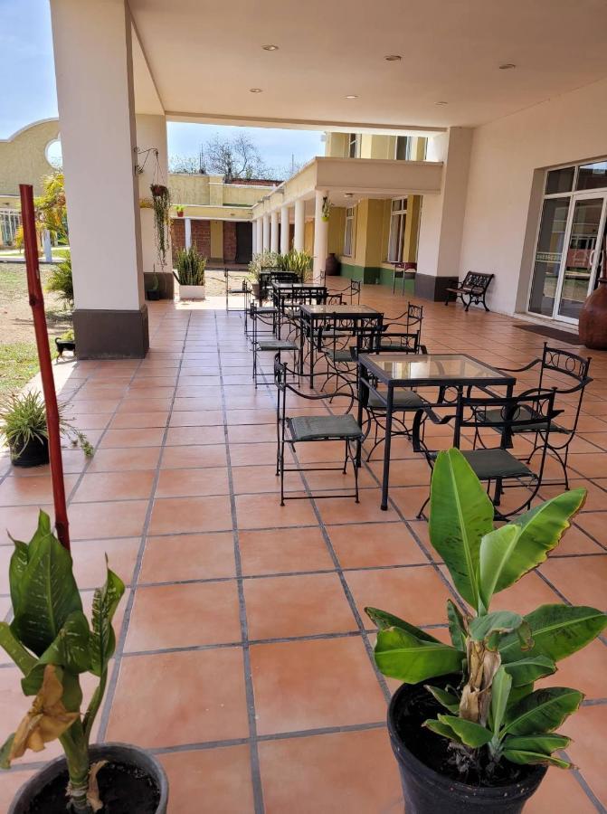 Hotel Portico Norte Tartagal Buitenkant foto