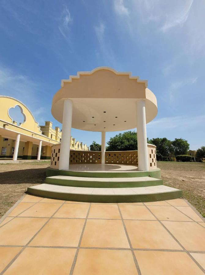Hotel Portico Norte Tartagal Buitenkant foto