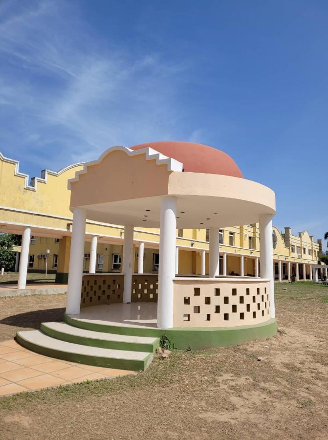 Hotel Portico Norte Tartagal Buitenkant foto