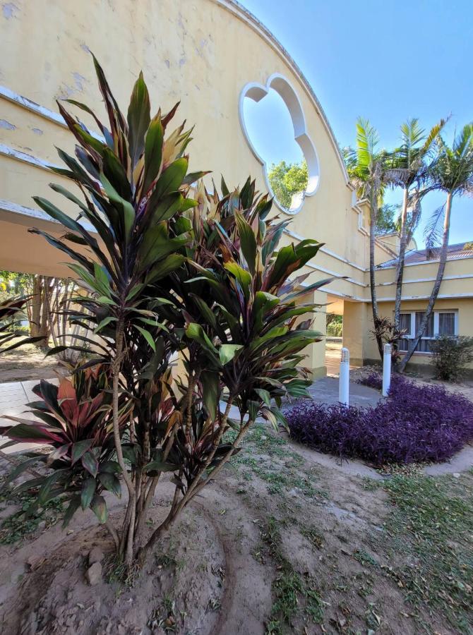 Hotel Portico Norte Tartagal Buitenkant foto